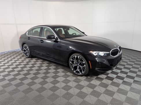 Used 2025 BMW 330i Sedan w/ Convenience Package image 6