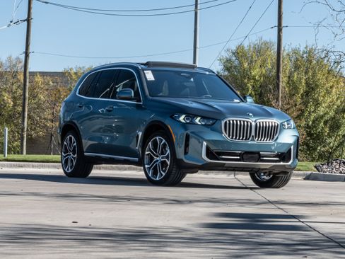 New 2026 BMW X5 xDrive40i w/ Premium Package image 2