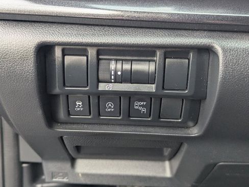 Used 2021 Subaru Crosstrek 2.5i Sport w/ Moonroof Package image 23