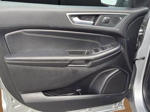 Used 2024 Ford Edge Titanium image 7