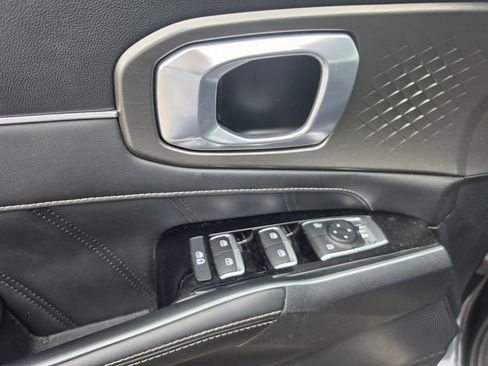 Used 2022 Kia Sorento SX FWD image 9