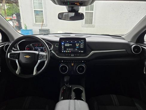 Used 2025 Chevrolet Blazer LT FWD image 24