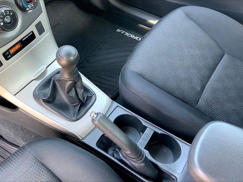 Used 2010 Toyota Corolla S FWD image 15