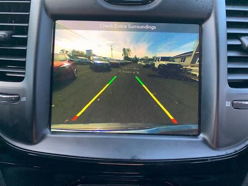 Used 2018 Chrysler 300 S image 29