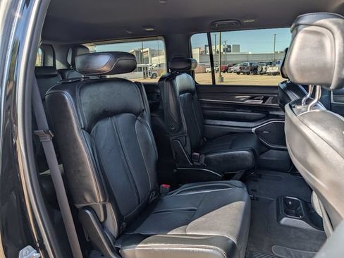 Used 2024 Jeep Wagoneer Series II AWD/4WD image 26