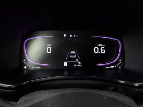 Used 2025 Kia Soul LX w/ LX Technology Package FWD image 34