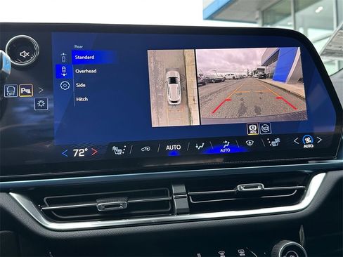 New 2026 Chevrolet Equinox EV LT image 25