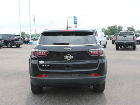 Used 2024 Jeep Compass Sport AWD/4WD image 8