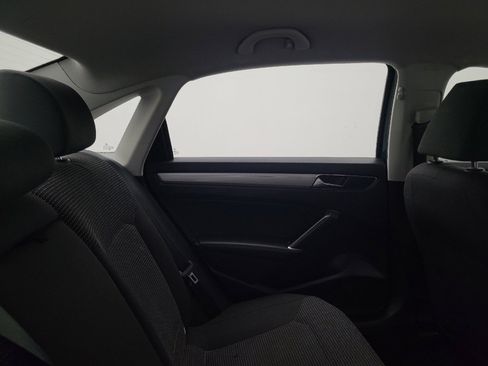 Used 2018 Volkswagen Passat 2.0T S image 19