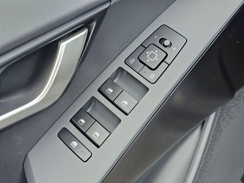 New 2026 Kia Niro LX FWD image 30