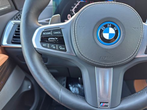 Used 2026 BMW X5 xDrive50e w/ M Sport Package AWD/4WD image 23