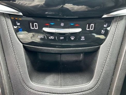 Used 2022 Cadillac XT6 Premium Luxury w/ Platinum Package AWD/4WD image 30