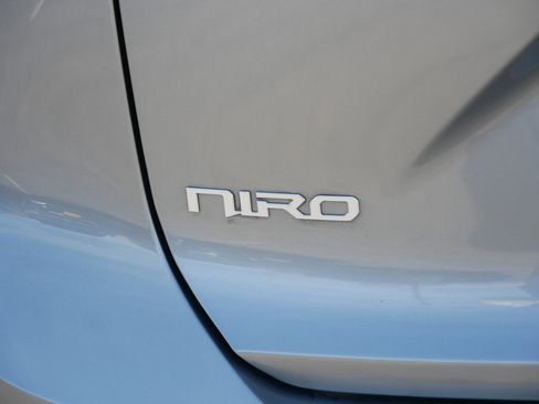 Certified 2023 Kia Niro EX w/ EX Cold Weather Package FWD image 5