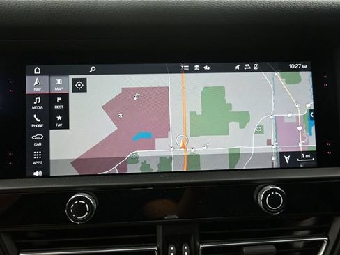 Certified 2022 Porsche Macan AWD/4WD image 14