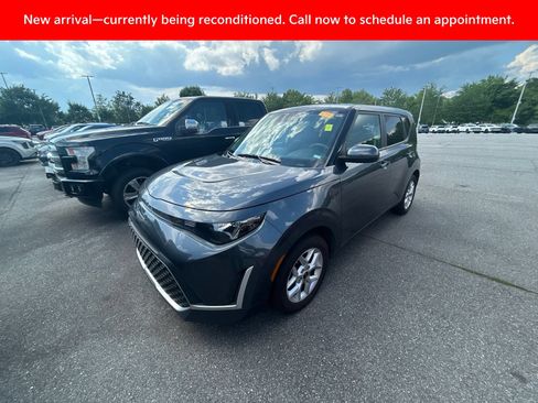 Certified 2024 Kia Soul LX w/ Option Group 015 FWD image 11