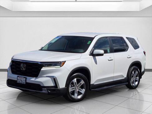 Certified 2025 Honda Pilot EX-L image 9