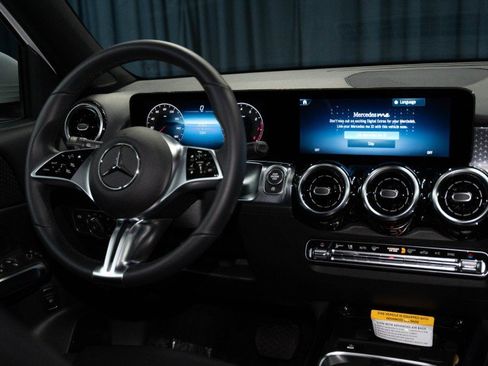 Certified 2026 Mercedes-Benz GLB 250 image 17