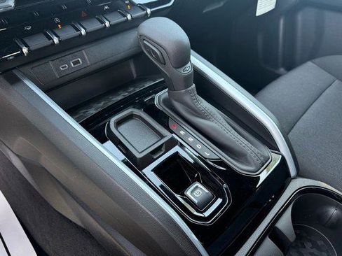 New 2026 Chevrolet Colorado W/T image 36