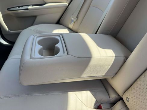 Used 2017 Honda Accord EX-L image 10