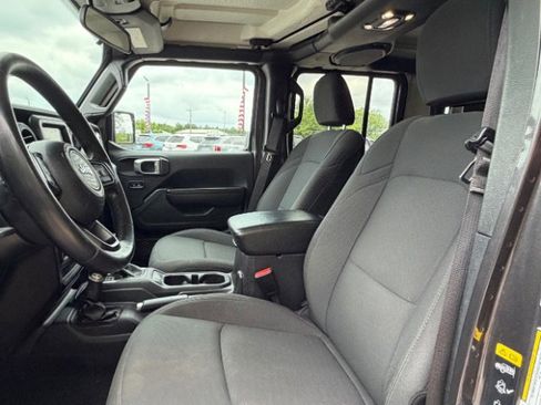 Used 2021 Jeep Gladiator Sport AWD/4WD image 12