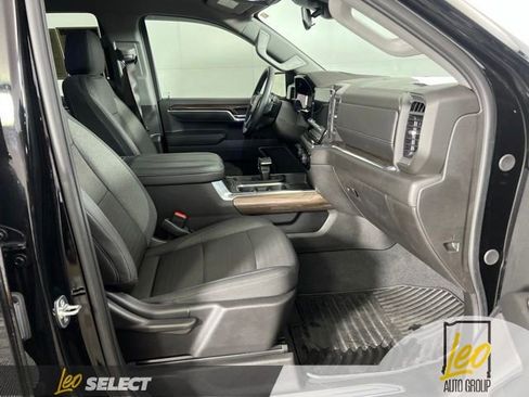 Used 2025 Chevrolet Silverado 1500 LT w/ Z71 Off-Road Package AWD/4WD image 12