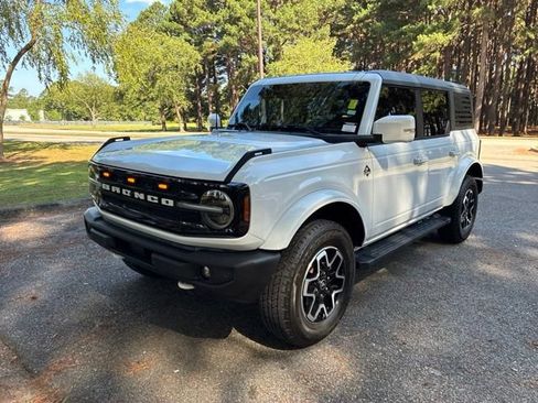 Used 2024 Ford Bronco Outer Banks AWD/4WD image 7