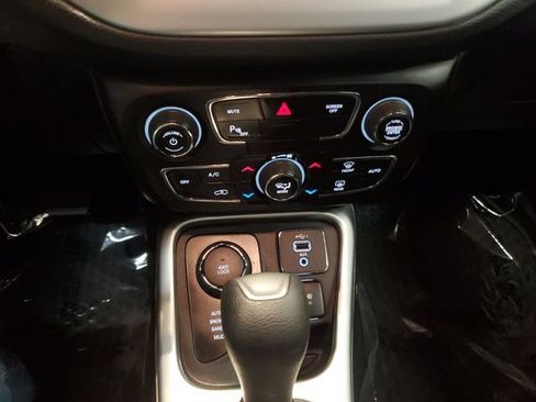 Used 2019 Jeep Compass Sport AWD/4WD image 21