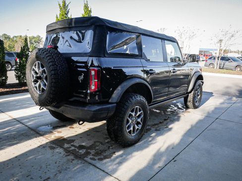 Used 2021 Ford Bronco Badlands image 10