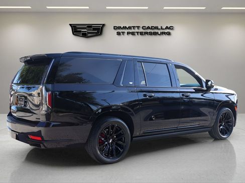 Certified 2024 Cadillac Escalade ESV Sport Platinum w/ LPO, ONYX Package AWD/4WD image 6