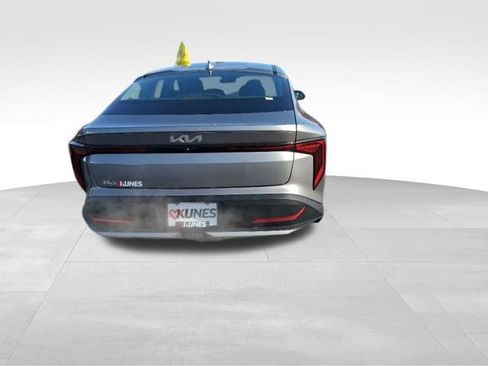 Used 2025 Kia K4 LXS image 7