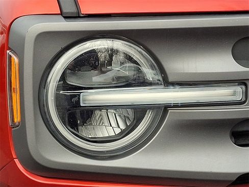 Used 2023 Ford Bronco Big Bend image 9