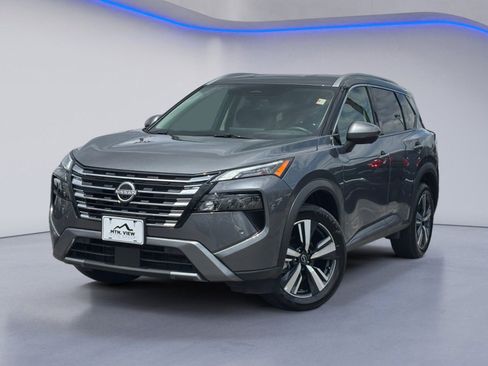 Used 2026 Nissan Rogue SL AWD/4WD image 2