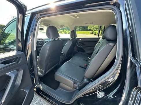 Used 2020 Volkswagen Tiguan SE FWD image 21
