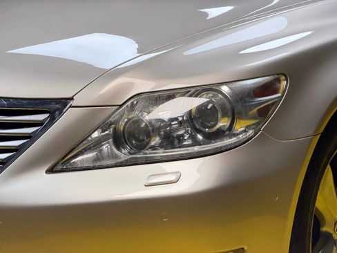 Used 2011 Lexus LS 460 image 7