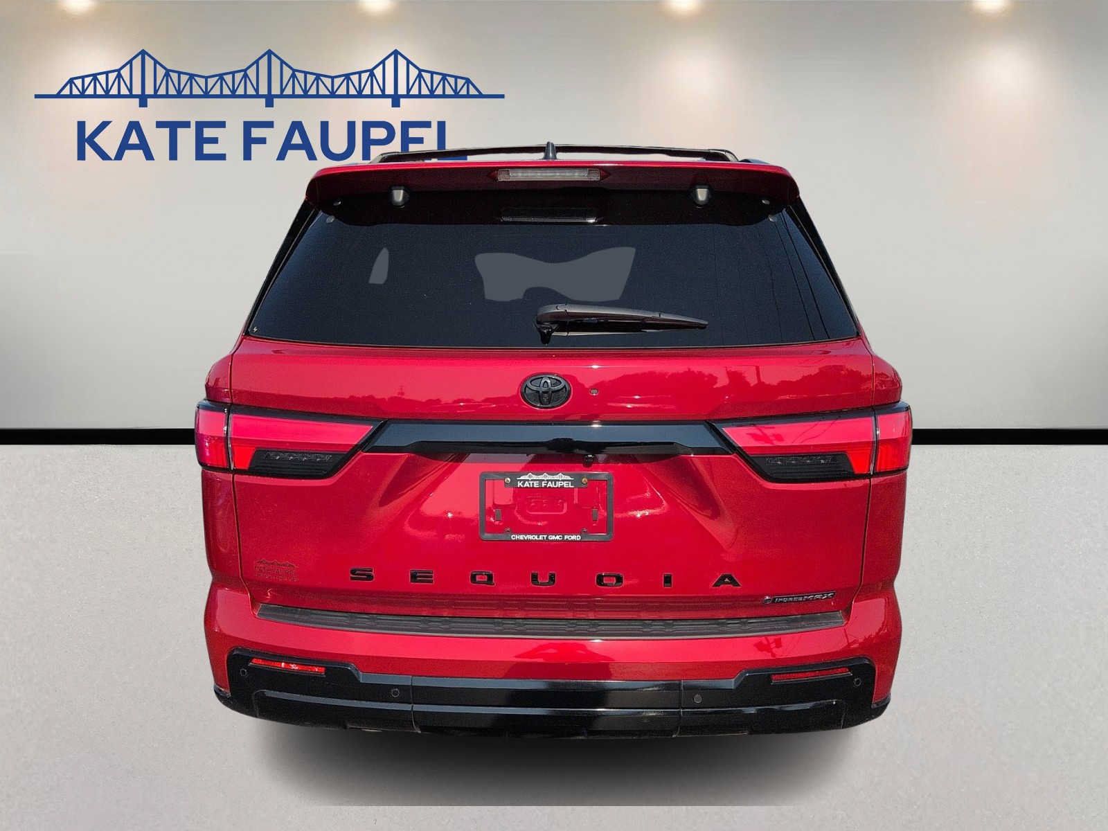 Used 2025 Toyota Sequoia Platinum AWD/4WD image 6