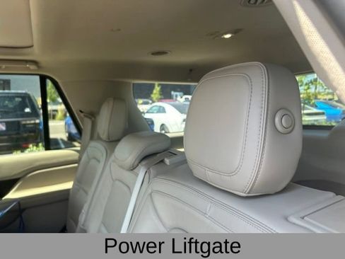 Used 2019 Lincoln Navigator Reserve AWD/4WD image 10