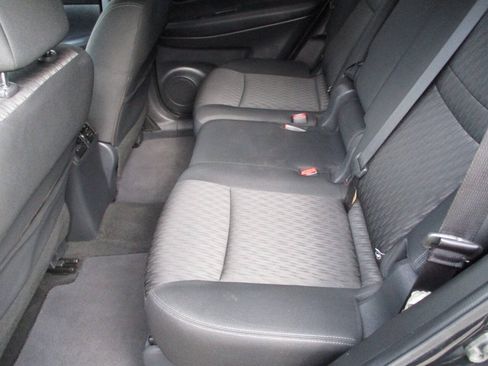 Used 2018 Nissan Rogue S AWD/4WD image 6
