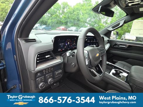 New 2026 Chevrolet Tahoe Premier w/ Sun And Tow Package AWD/4WD image 14