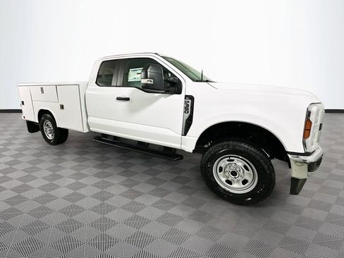 New 2026 Ford F350 XL w/ XL Chrome Package image 3