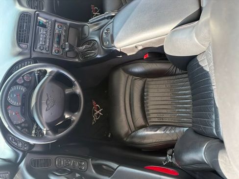 Used 1999 Chevrolet Corvette Convertible w/ Memory Pkg RWD image 10