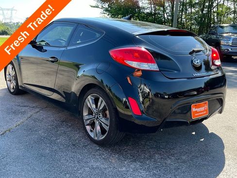 Used 2016 Hyundai Veloster w/ Option Group 02 FWD image 6