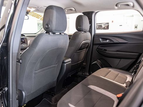 Used 2022 Chevrolet TrailBlazer LT FWD image 32
