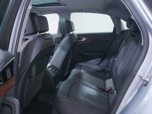 Used 2022 Audi A4 2.0T Premium w/ Convenience Package image 9