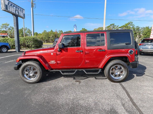 Used 2011 Jeep Wrangler Unlimited Sahara w/ Dual Top Group AWD/4WD image 5