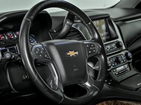Used 2015 Chevrolet Suburban LTZ image 22