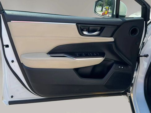Used 2018 Honda Clarity Plug-In Hybrid image 11