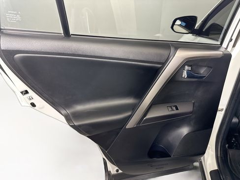 Used 2018 Toyota RAV4 XLE image 25