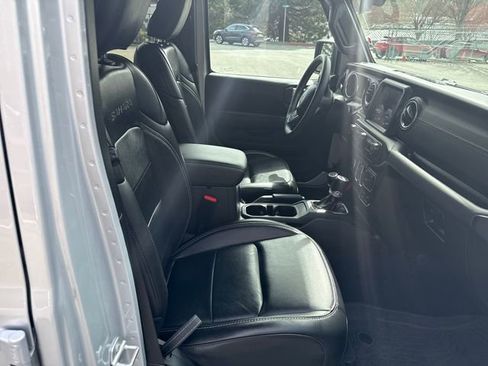 Used 2023 Jeep Wrangler Unlimited Sahara w/ Cold Weather Group image 12