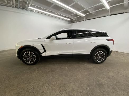 Used 2024 Chevrolet Blazer EV LT AWD/4WD image 3