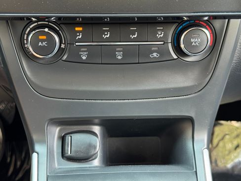 Used 2017 Nissan Sentra S w/ S Style Package FWD image 25